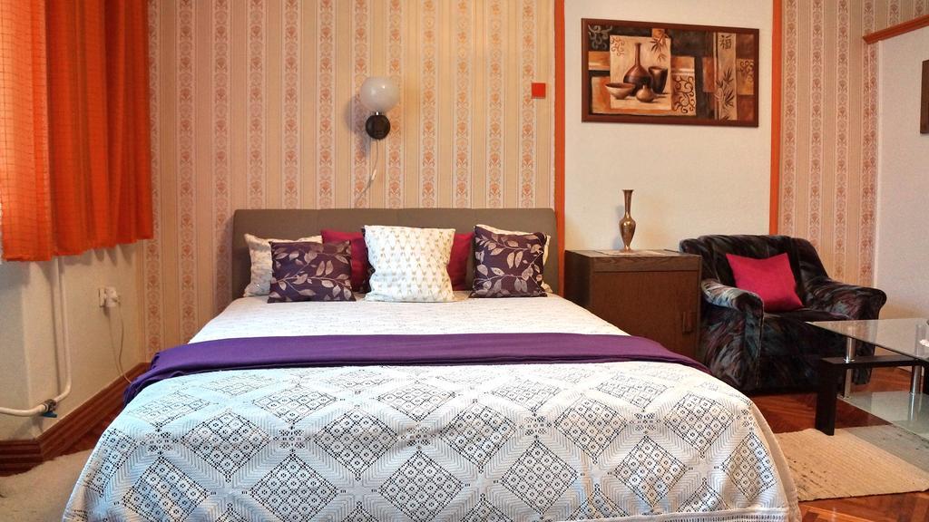 Hajnal Apartman Villa Гюла Екстериор снимка